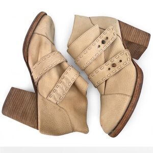 JOE'S JEANS Tan Adjustable Slouchy Ankle Booties Leather upper and Sole Size 10